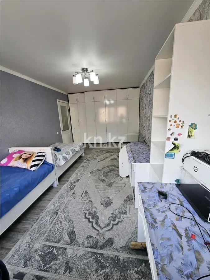 Продажа 3-комнатной квартиры, 63 м², 12 мкр., дом  16 в Алматы - фото 2