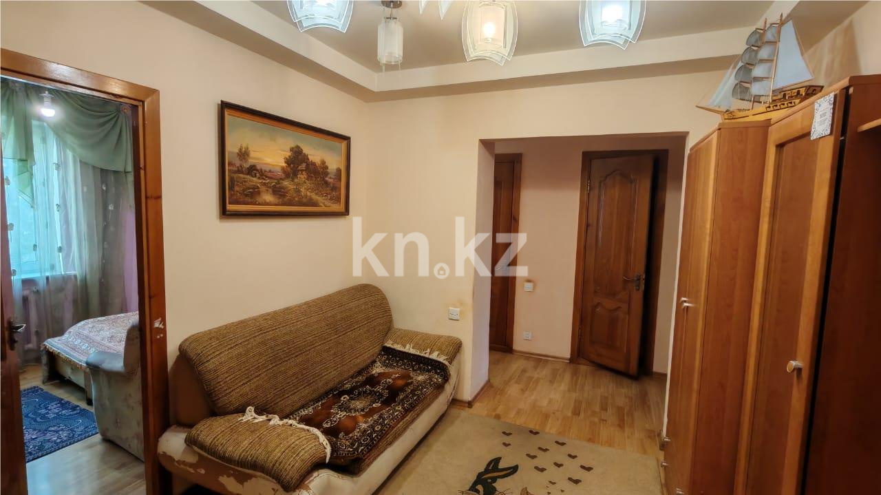 Продажа 4-комнатной квартиры, 75 м², мкр-н Степной-4 - Продажа квартир в Караганде фото 12 из 32