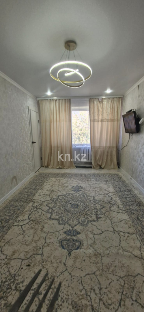 Продажа 3-комнатной квартиры, 45 м², ул. Гагарина - Продажа  трехкомнатных квартир в Уральске фото 1 из 9