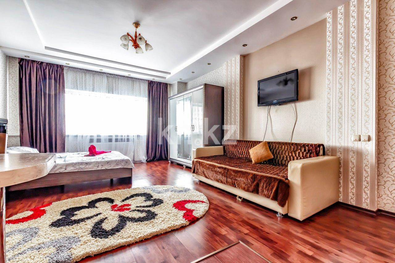 Аренда 1-комнатной квартиры посуточно, 50 м², ул. Достык, дом  5 - ул. Сауран - Аренда квартир посуточно в Астане с фото фото 1 из 4