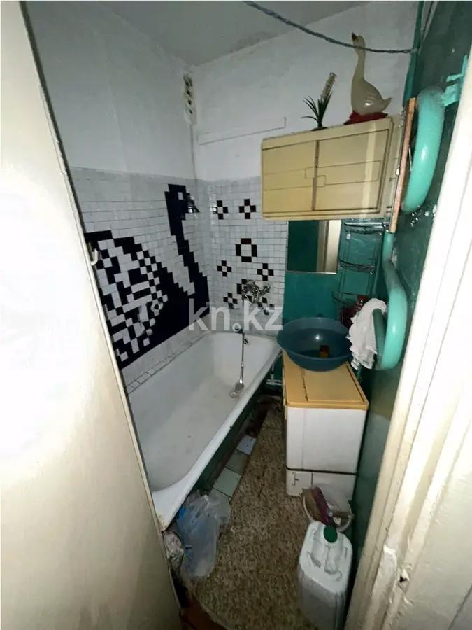 Продажа 2-комнатной квартиры, 50 м², мкр. Аксай-3б, дом  12 в Алматы - фото 4