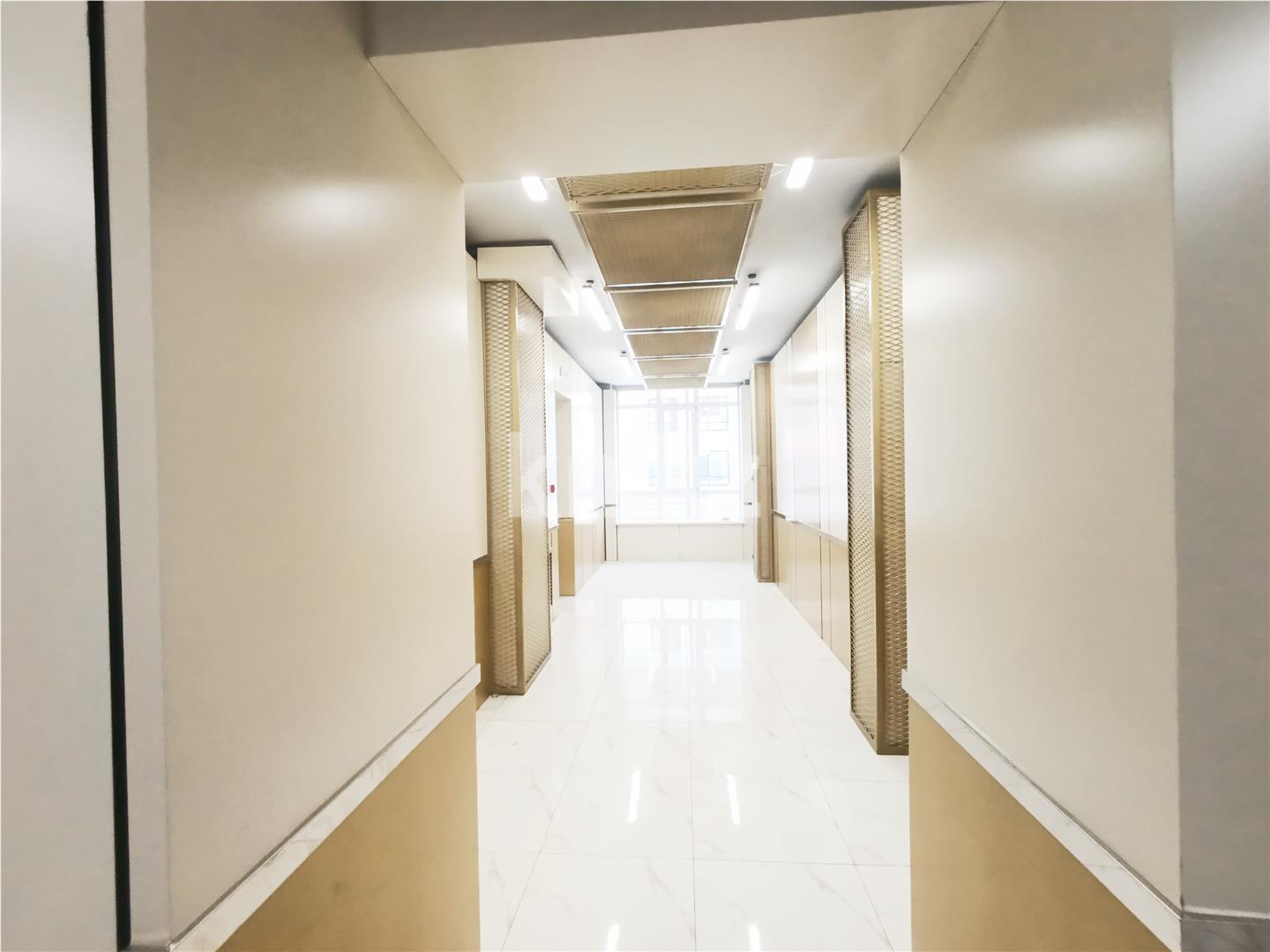 Продажа 3-комнатной квартиры, 87 м², пр. Республики, дом  23/2 в Караганде - фото 17