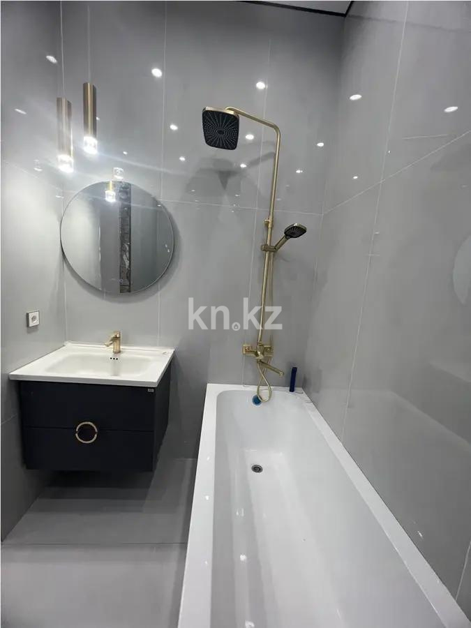 Продажа 2-комнатной квартиры, 45 м², ул. Айтматова, дом  77/7 в Астане