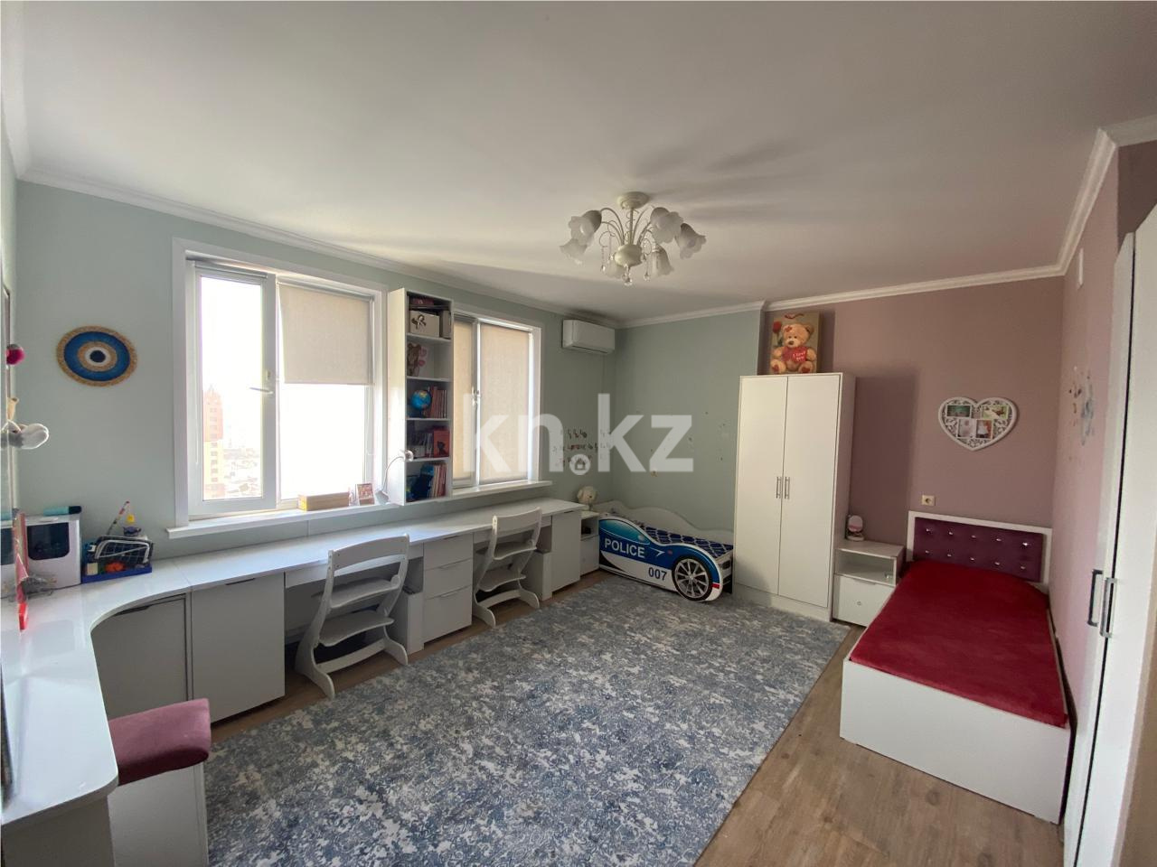 Продажа 3-комнатной квартиры, 68.5 м², ул. Кенесары - Продажа  трехкомнатных квартир в новостройках Астаны фото 1 из 8