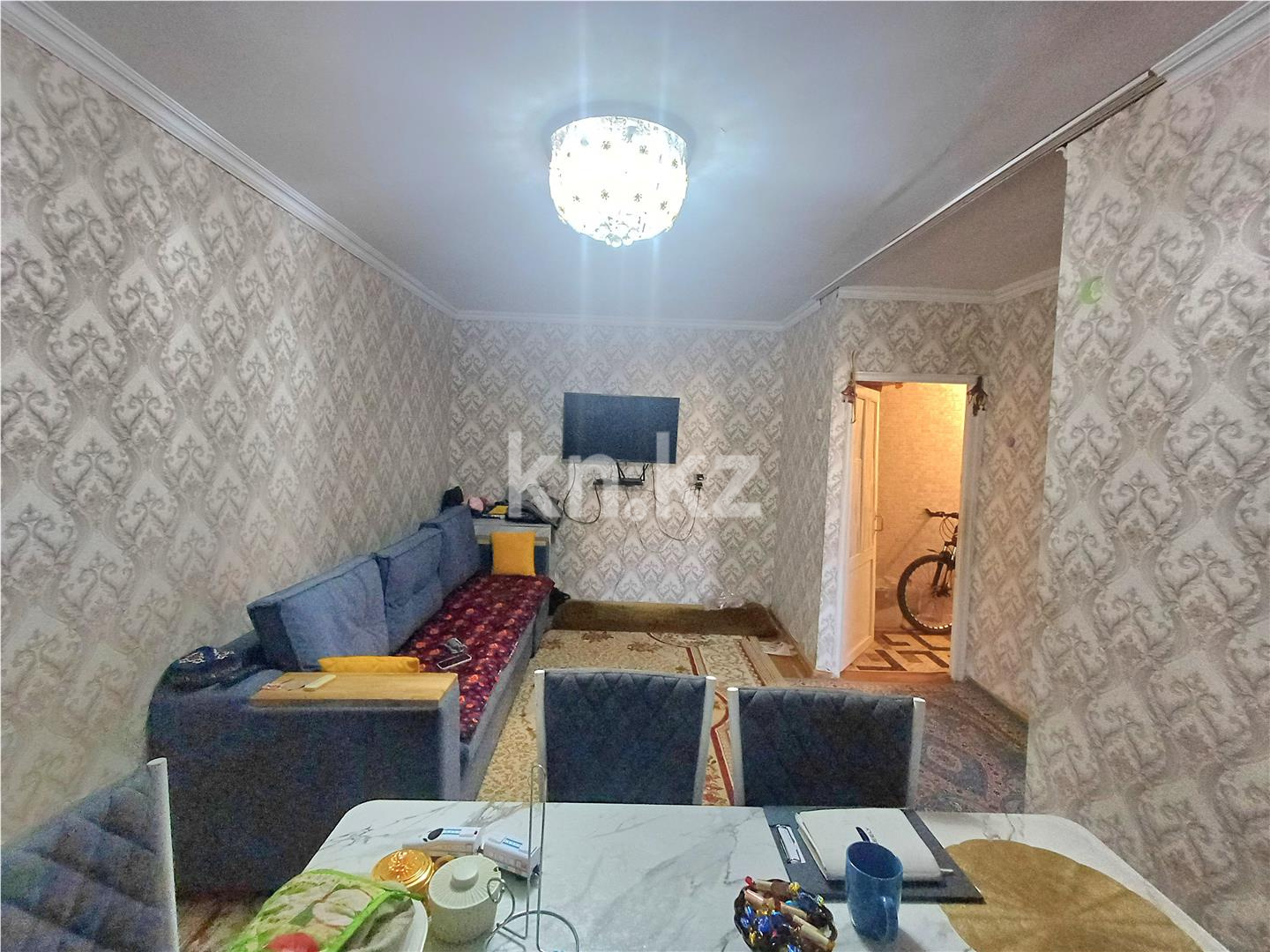 Продажа 2-комнатной квартиры, 44 м², мкр-н 12 - Продажа  двухкомнатных квартир в Караганде фото 1 из 6