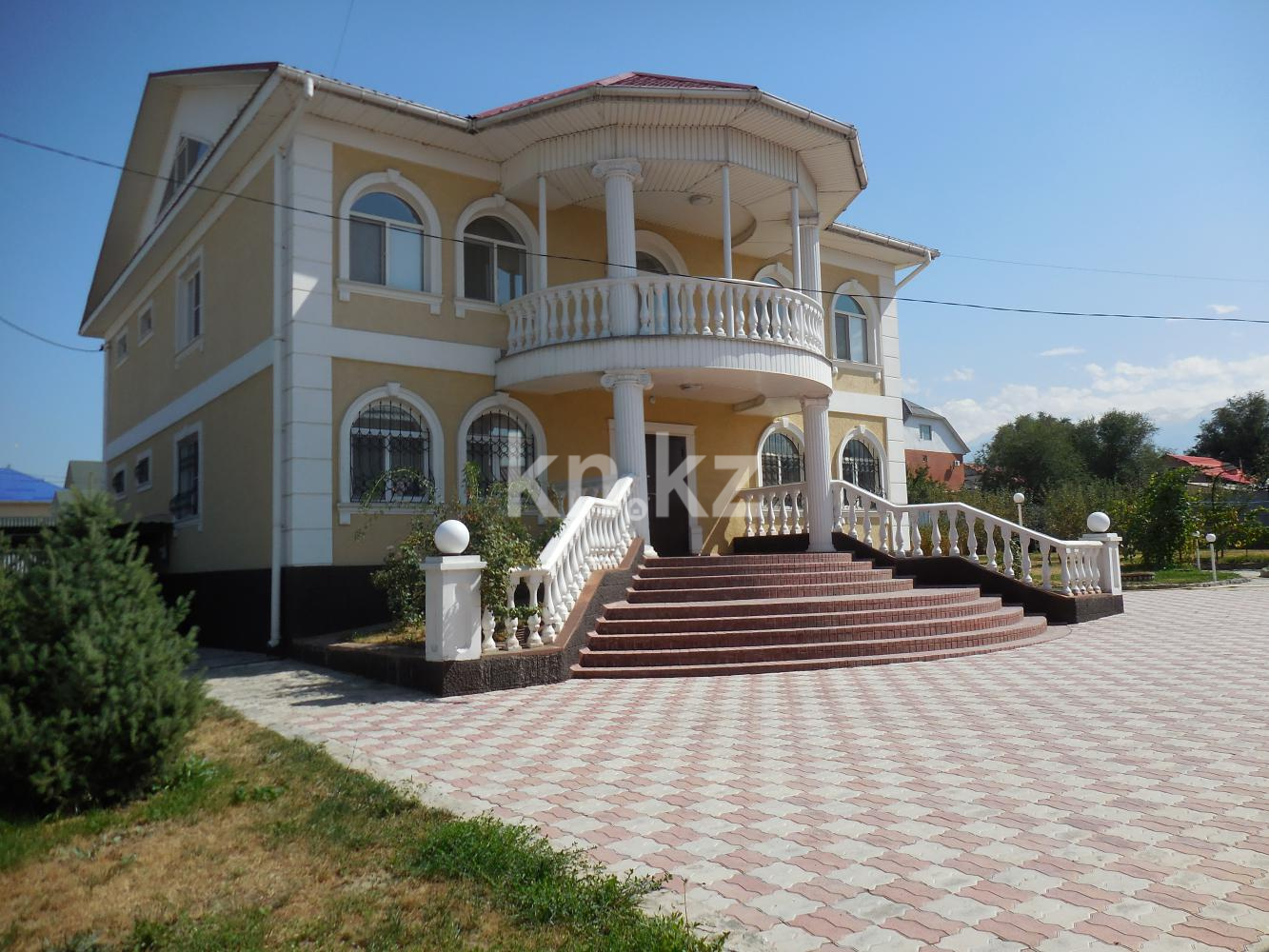 Продажа 10-комнатного дома, 680 м² - Продажа домов, коттеджей в Алматы в Наурызбайском р-не фото 1 из 8