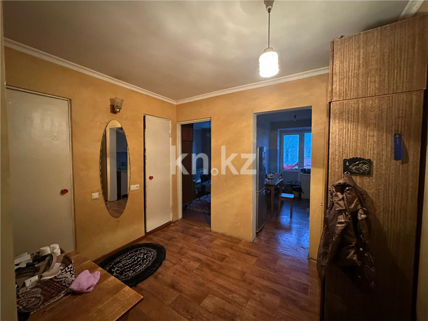 Продажа 3-комнатной квартиры, 58 м², ул. Аманжолова - Продажа квартир в Караганде фото 1 из 10