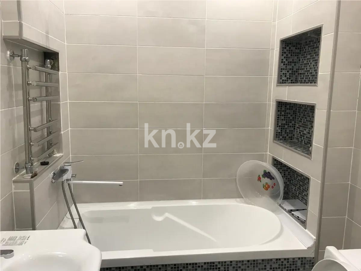 Продажа 3-комнатной квартиры, 103 м², мкр-н Аксай-1а, дом  32 в Алматы - фото 3