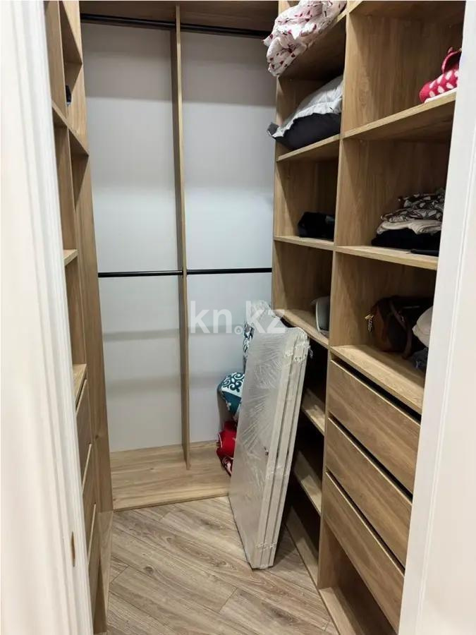 Продажа 3-комнатной квартиры, 87 м², ул. Букетова, дом  3/4 в Караганде - фото 6