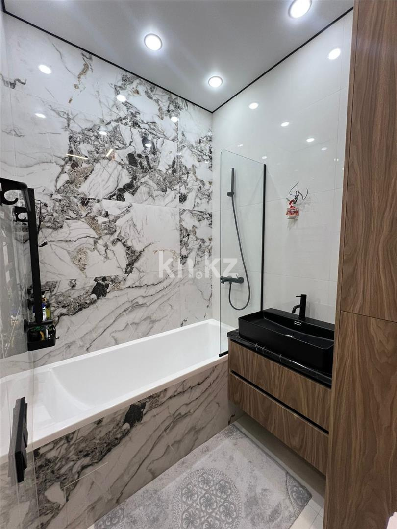 Продажа 3-комнатной квартиры, 78 м², пр. Строителей - Продажа квартир в Караганде фото 13 из 17