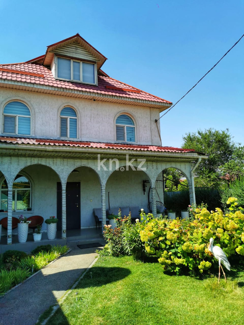 Продажа 6-комнатного дома, 247 м², мкр-н Кемел - Продажа  пятикомнатных домов, коттеджей в Алматы фото 1 из 40