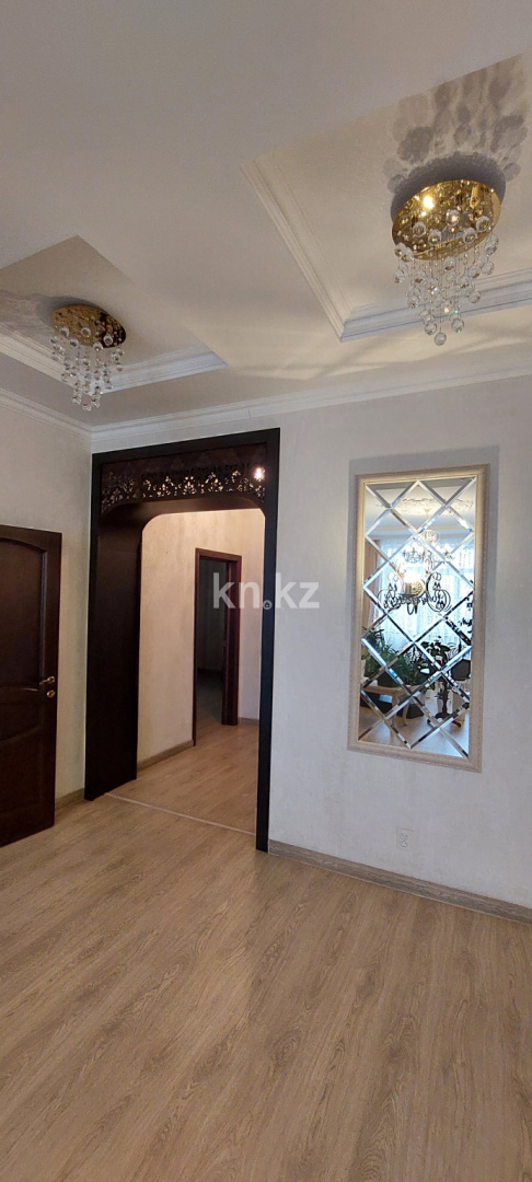 Продажа 5-комнатной квартиры, 217 м², ул. Аманжолова, дом  41 - Продажа квартир в Караганде фото 16 из 27