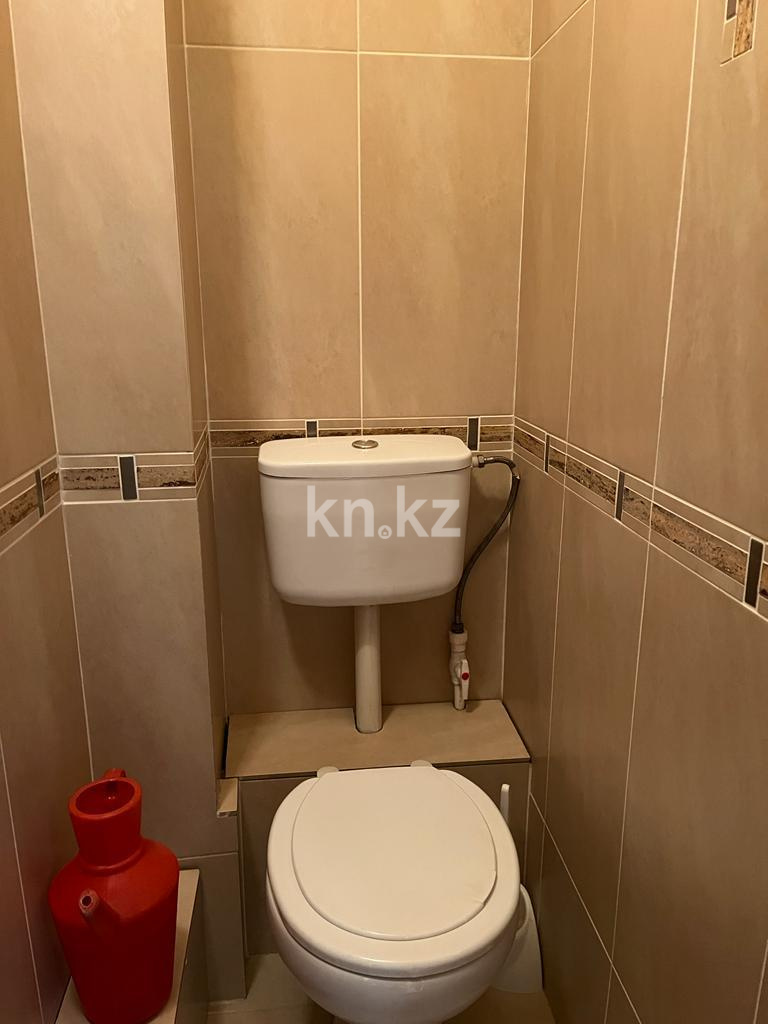 Продажа 2-комнатной квартиры, 54 м², мкр-н Орбита-1 в Караганде - фото 10