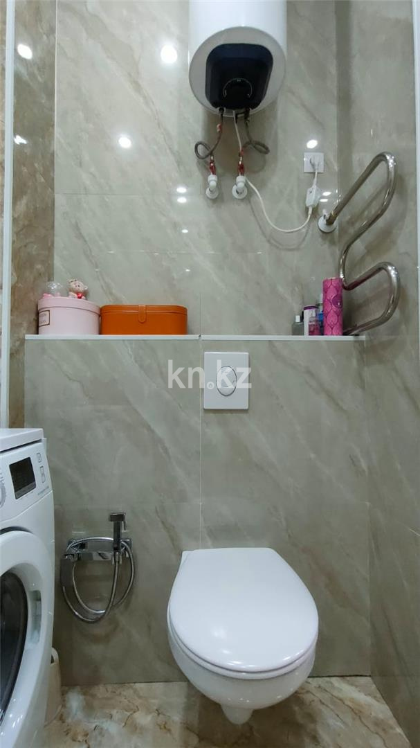 Продажа 2-комнатной квартиры, 60 м², ул. Муканова - Продажа  двухкомнатных квартир в Караганде фото 16 из 23