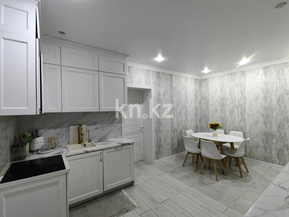 Продажа 4-комнатной квартиры, 143 м², мкр. Голубые Пруды, дом  5/4 - Продажа квартир в Караганде с фото фото 23 из 36