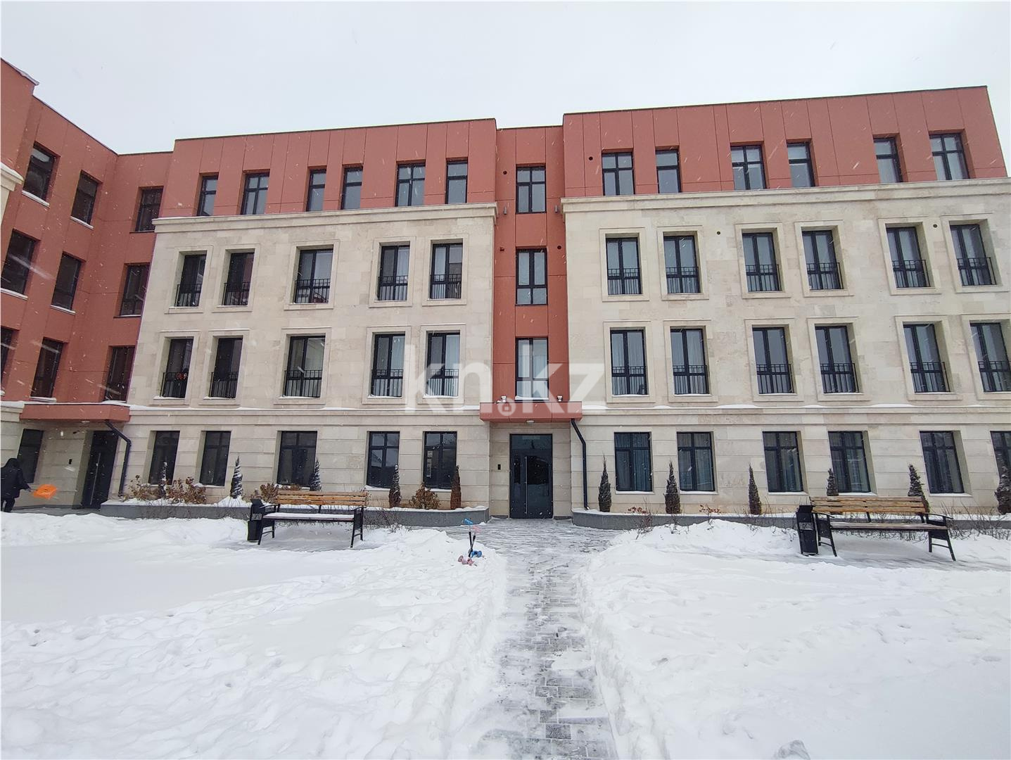 Продажа 3-комнатной квартиры, 97 м², ул. Жамбыла, дом  156а - Продажа квартир в новостройках Караганды фото 1 из 9