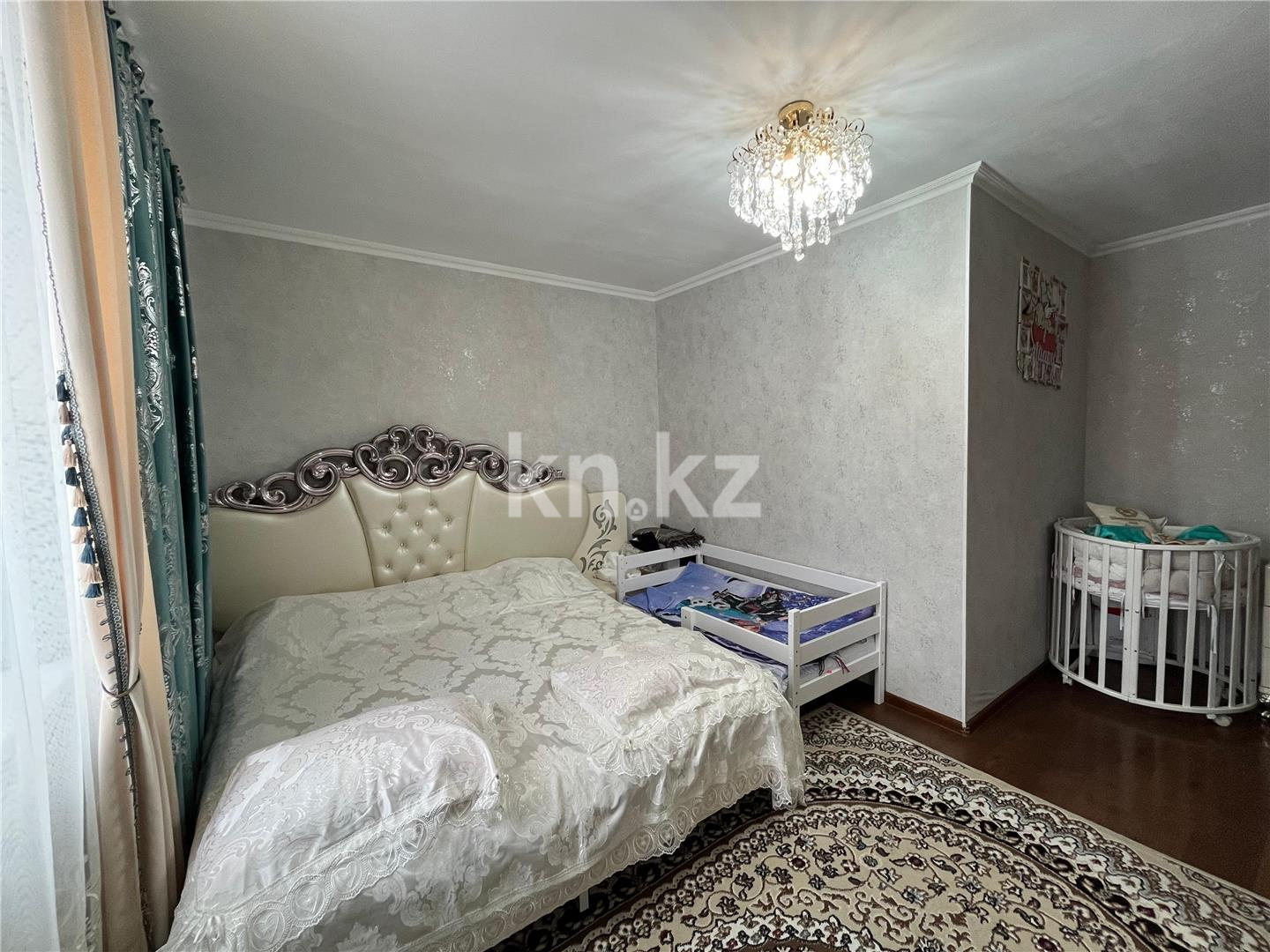 Продажа 5-комнатной квартиры, 94 м², мкр-н Голубые Пруды - Продажа  пятикомнатных квартир в Караганде фото 9 из 33