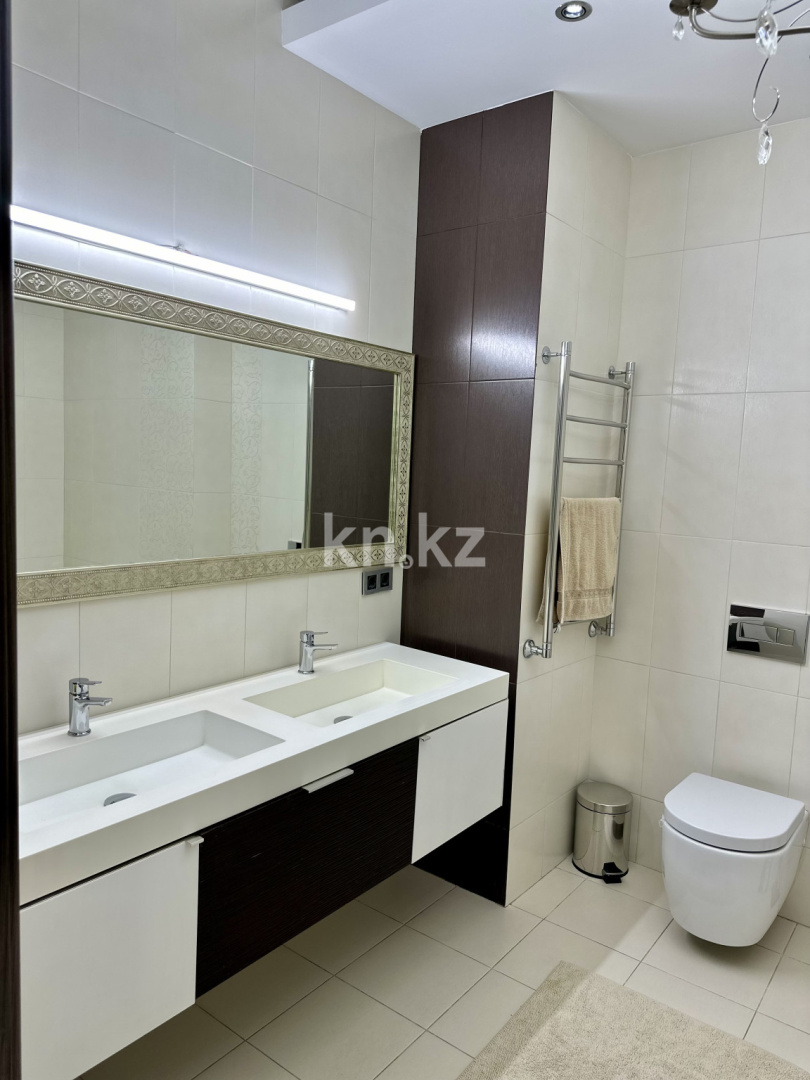 Продажа 4-комнатной квартиры, 159 м², бул. Бухар Жырау, дом  27/5в - ул. Маркова - Продажа квартир в Алматы фото 15 из 24