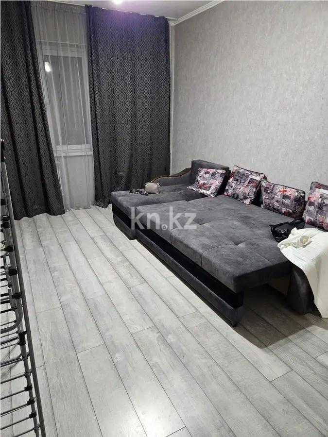 Продажа 1-комнатной квартиры, 42 м², мкр-н Аксай-4, дом  8 в Алматы