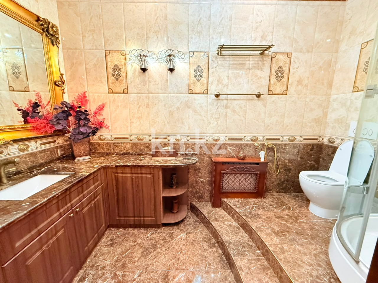 Продажа 5-комнатной квартиры, 300 м² - Продажа пятикомнатных и более квартир в Астане фото 17 из 40