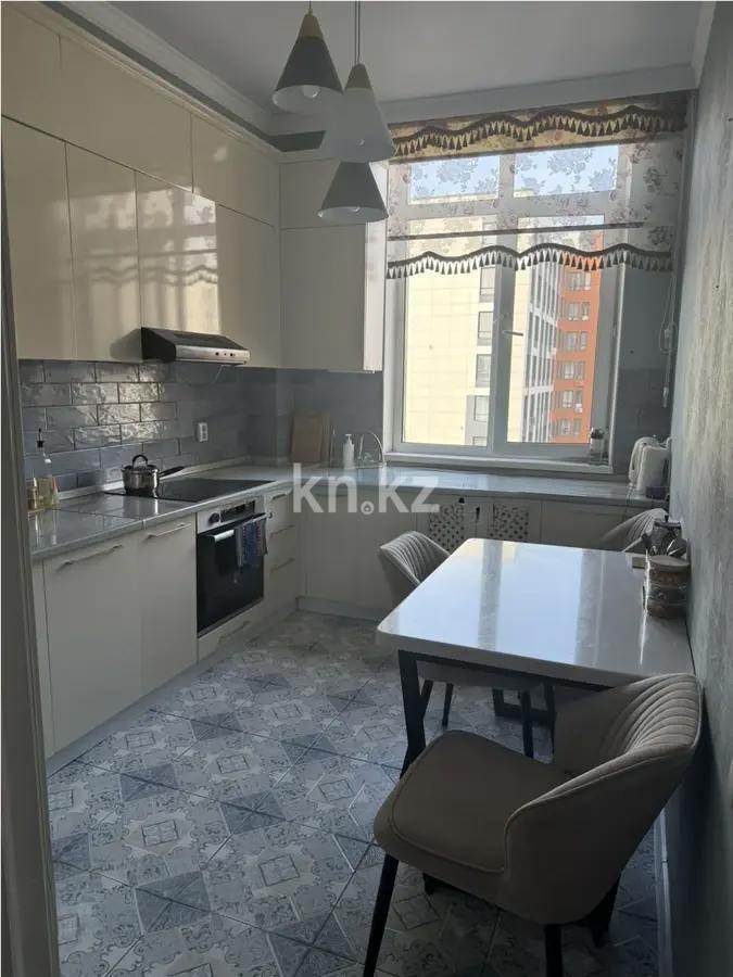 Продажа 3-комнатной квартиры, 83 м², ул. Омарова, дом  27 в Астане - фото 3