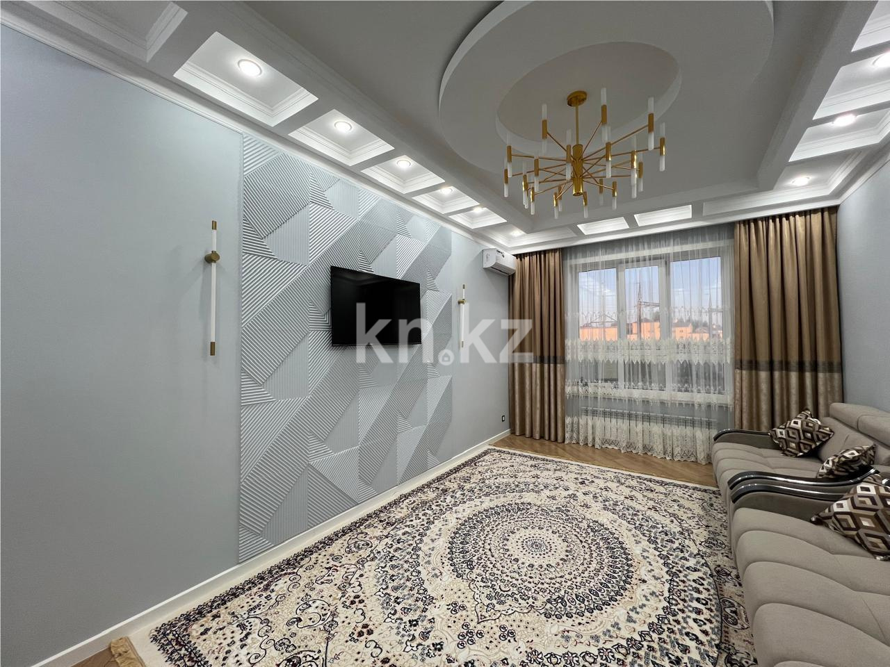 Продажа 3-комнатной квартиры, 90 м², ул. Муканова в Караганде - фото 2