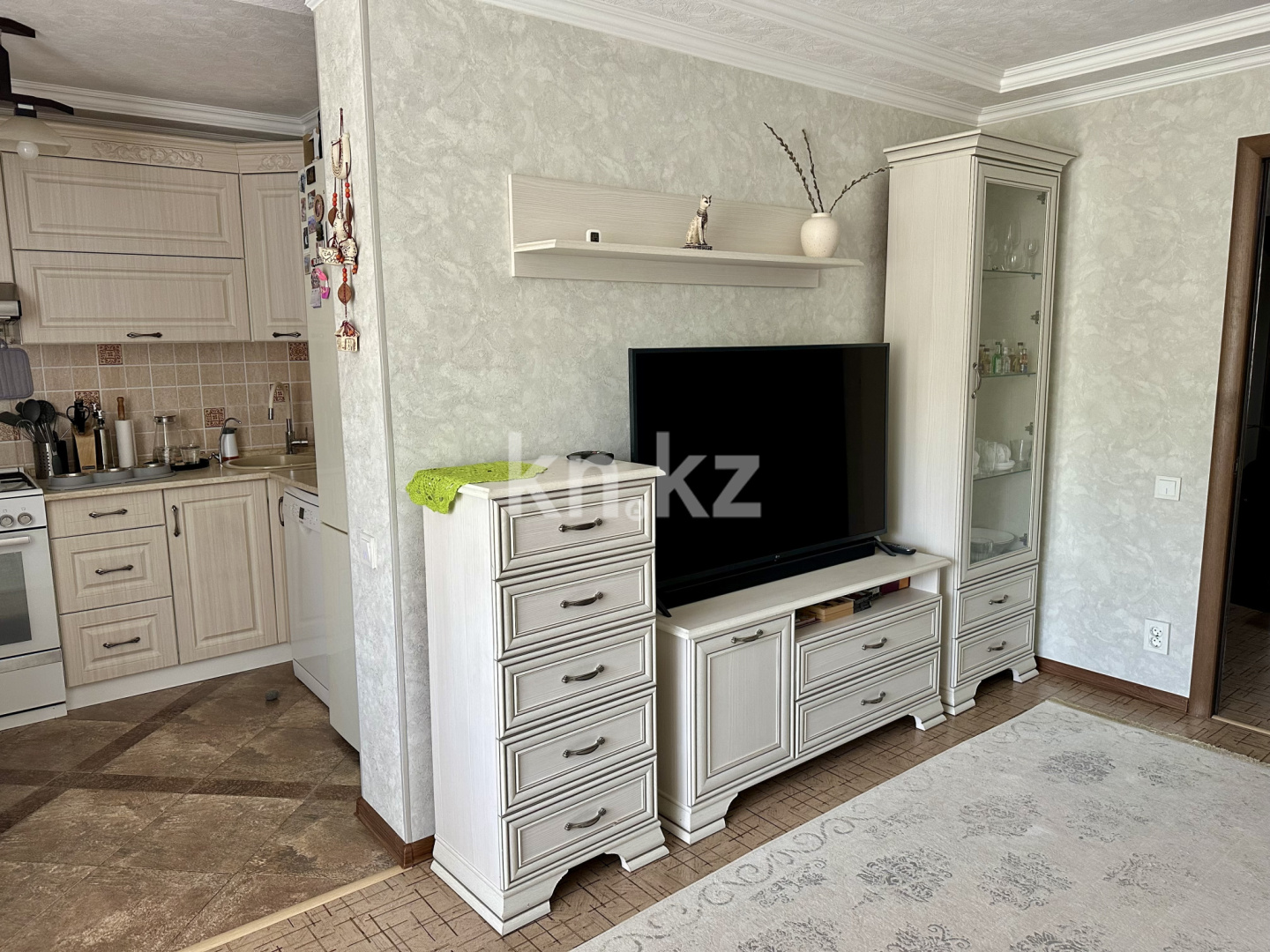Продажа 3-комнатной квартиры, 62 м² - Продажа квартир от собственников в Караганде - страница 2 фото 2 из 12