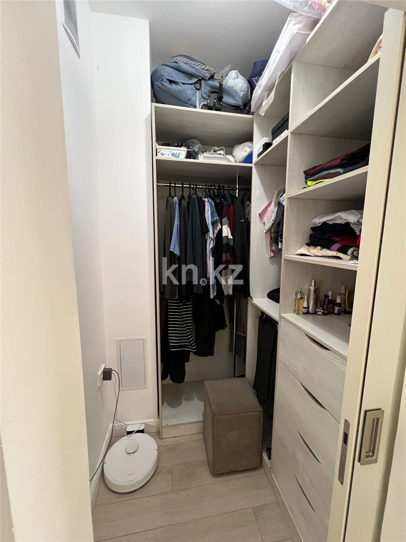 Продажа 4-комнатной квартиры, 111 м², ул. Муканова, дом  53/8 - Продажа  четырехкомнатных квартир в Караганде фото 8 из 23