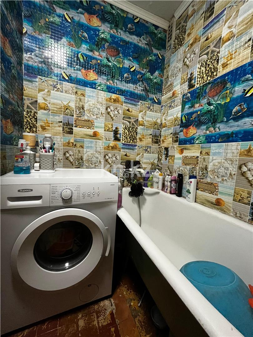 Продажа 3-комнатной квартиры, 62 м², 13-й мкр. - Продажа  трехкомнатных квартир в Караганде с фото фото 10 из 16