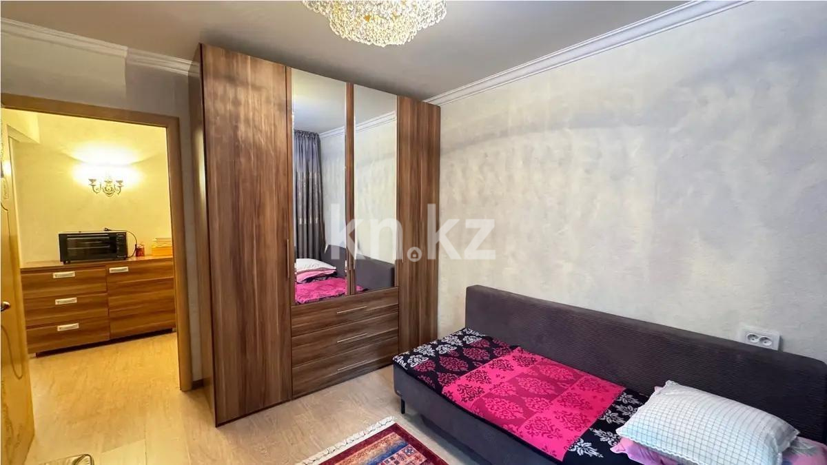 Продажа 3-комнатной квартиры, 70 м², мкр-н Аксай-3б, дом  3 - Продажа  трехкомнатных квартир в Алматы с фото фото 1 из 5