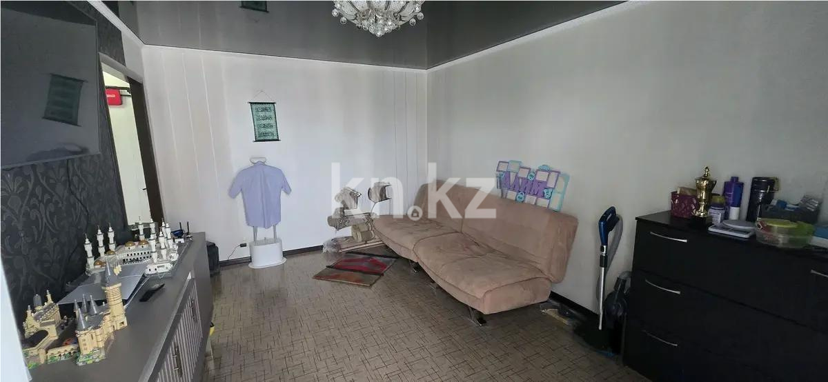 Продажа 3-комнатной квартиры, 63 м², мкр-н Мамраева (Восток-5), дом  22 - Продажа  трехкомнатных квартир в Караганде без посредников с фото фото 1 из 6