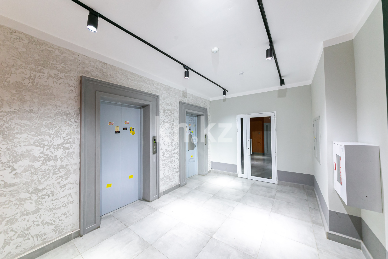 Продажа 2-комнатной квартиры, 70 м², пр. Кошкарбаева, дом  48 в Астане - фото 15