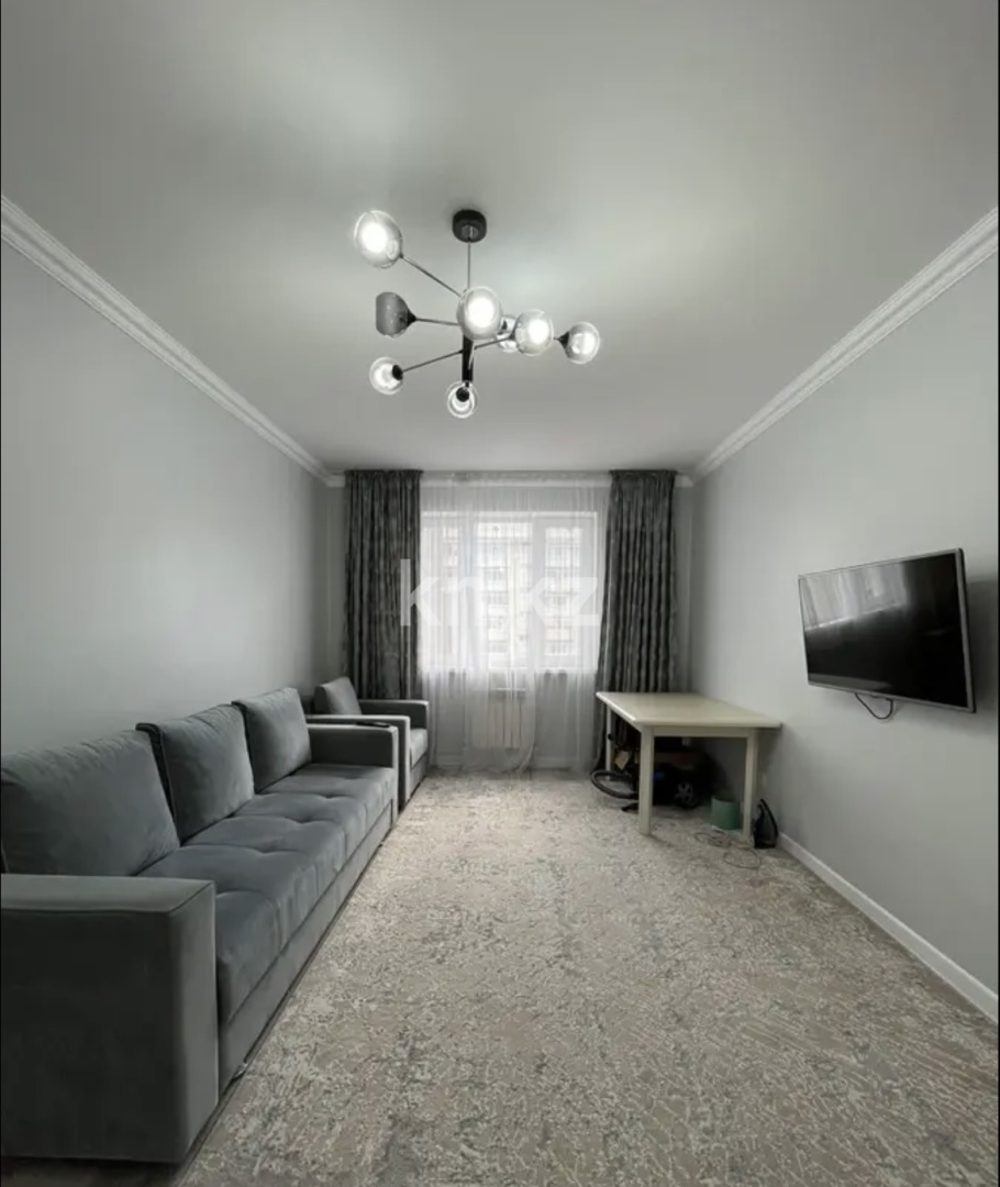 Аренда 2-комнатной квартиры, 70 м², ул. Сыганак, дом  39/1 - Аренда  двухкомнатных квартир помесячно в Астане фото 1 из 11
