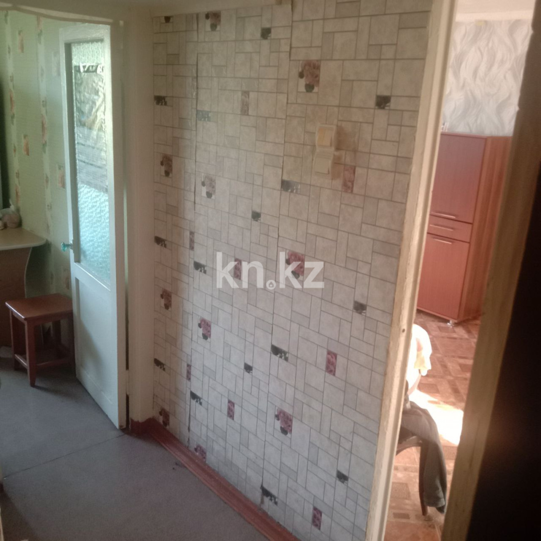 Продажа 2-комнатной квартиры, 43 м², мкр-н 13, дом  14 в Караганде - фото 4