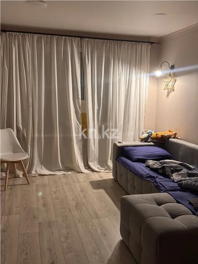 Продажа 1-комнатной квартиры, 33 м², мкр-н Аксай-2, дом  3 - Продажа квартир в Алматы фото 1 из 5