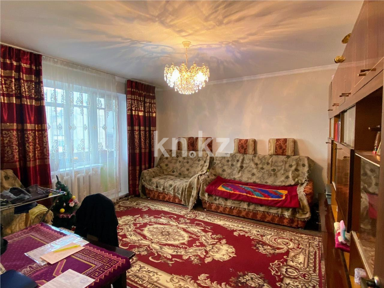 Продажа 3-комнатной квартиры, 65 м², мкр-н Восток-3 - Продажа квартир в Караганде фото 1 из 7