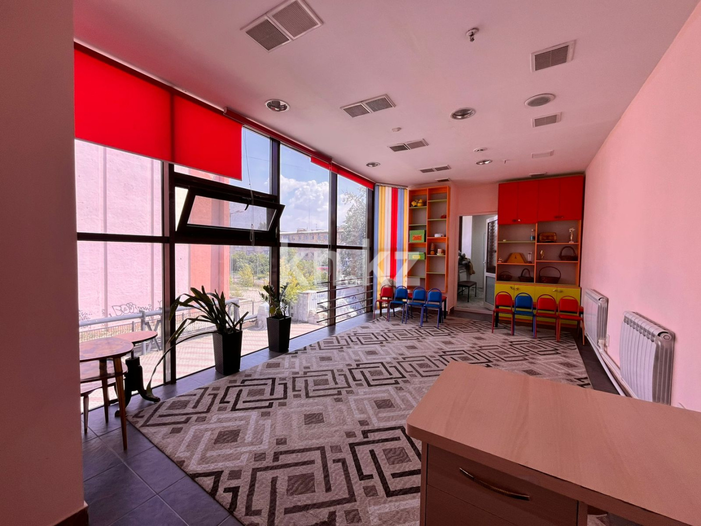 Аренда , ул. Алиханова - Аренда офисных и торговых помещений в Караганде с фото фото 5 из 7