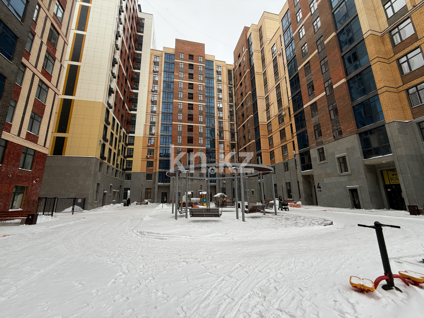 Продажа 2-комнатной квартиры, 70 м², ул. Букетова, дом  3 в Караганде - фото 23