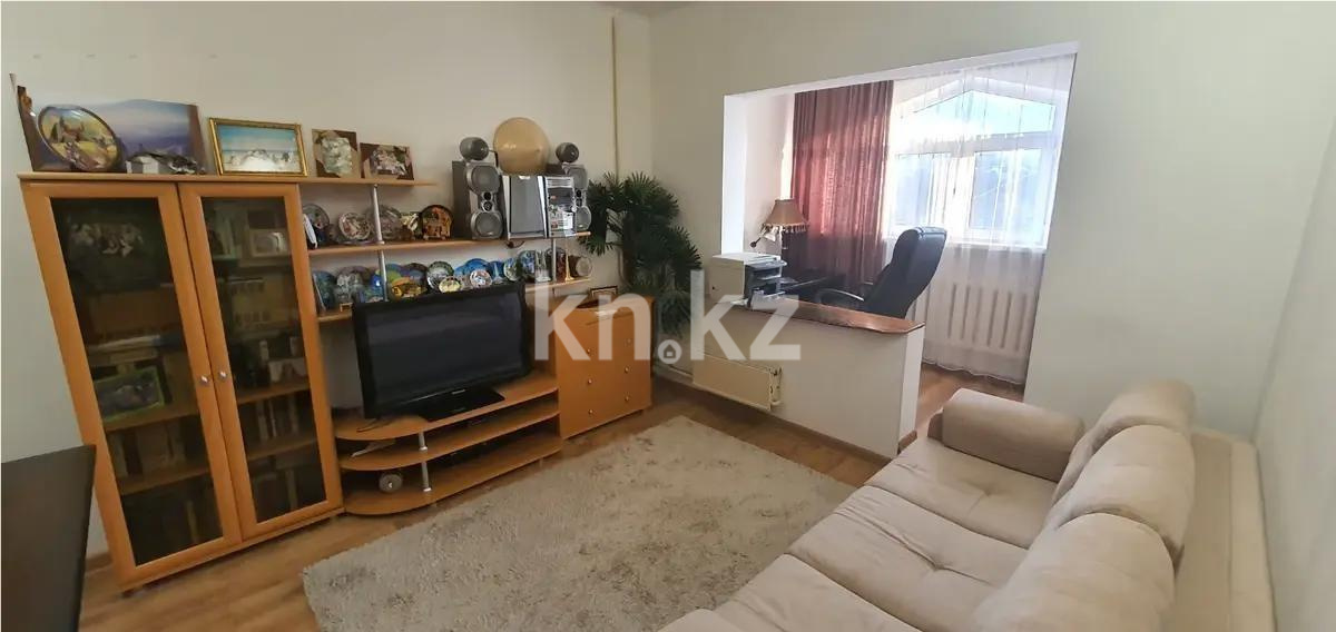 Продажа 3-комнатной квартиры, 74 м², ул. Жарокова, дом  287 в Алматы - фото 2