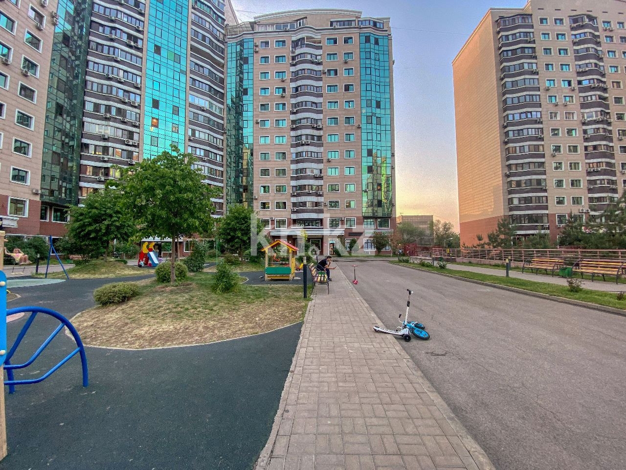 Продажа 2-комнатной квартиры, 78.8 м², ул. Айманова, дом  140 в Алматы - фото 11