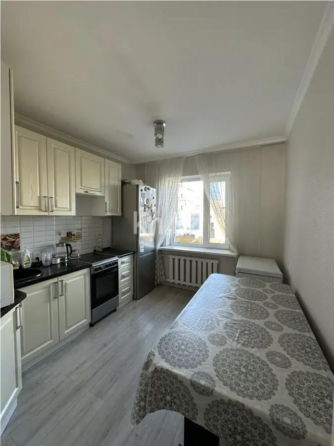 Продажа 4-комнатной квартиры, 81 м², мкр-н Голубые Пруды, дом  13 - Продажа  четырехкомнатных квартир в Караганде с фото фото 5 из 8