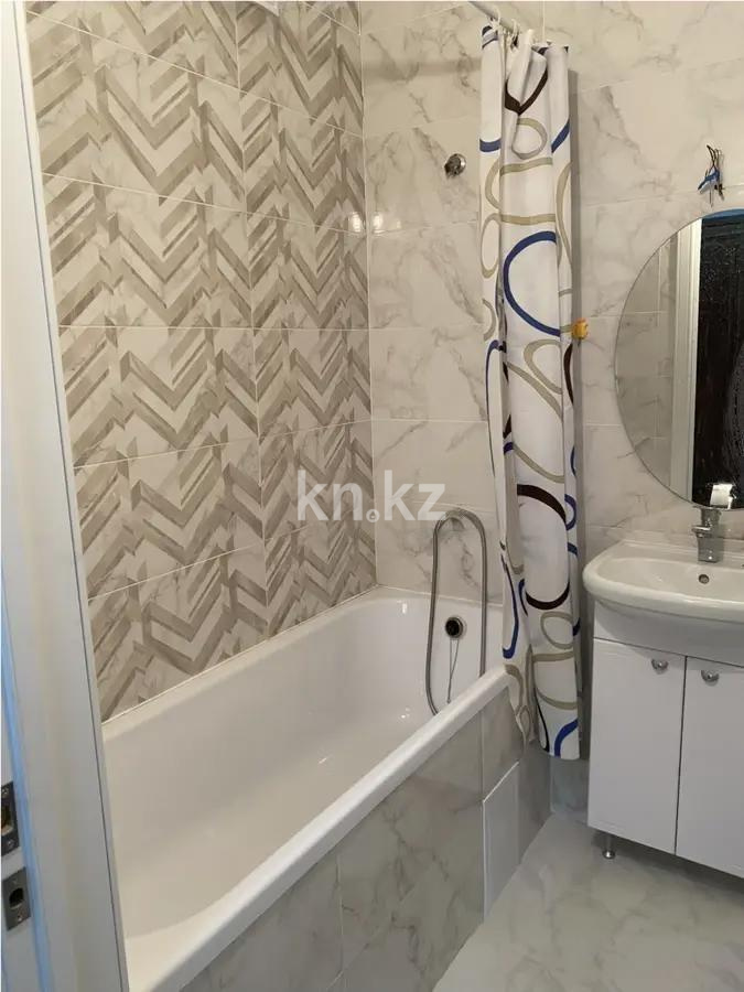 Продажа 1-комнатной квартиры, 37 м², пр. Аль-Фараби, дом  30 в Астане - фото 3