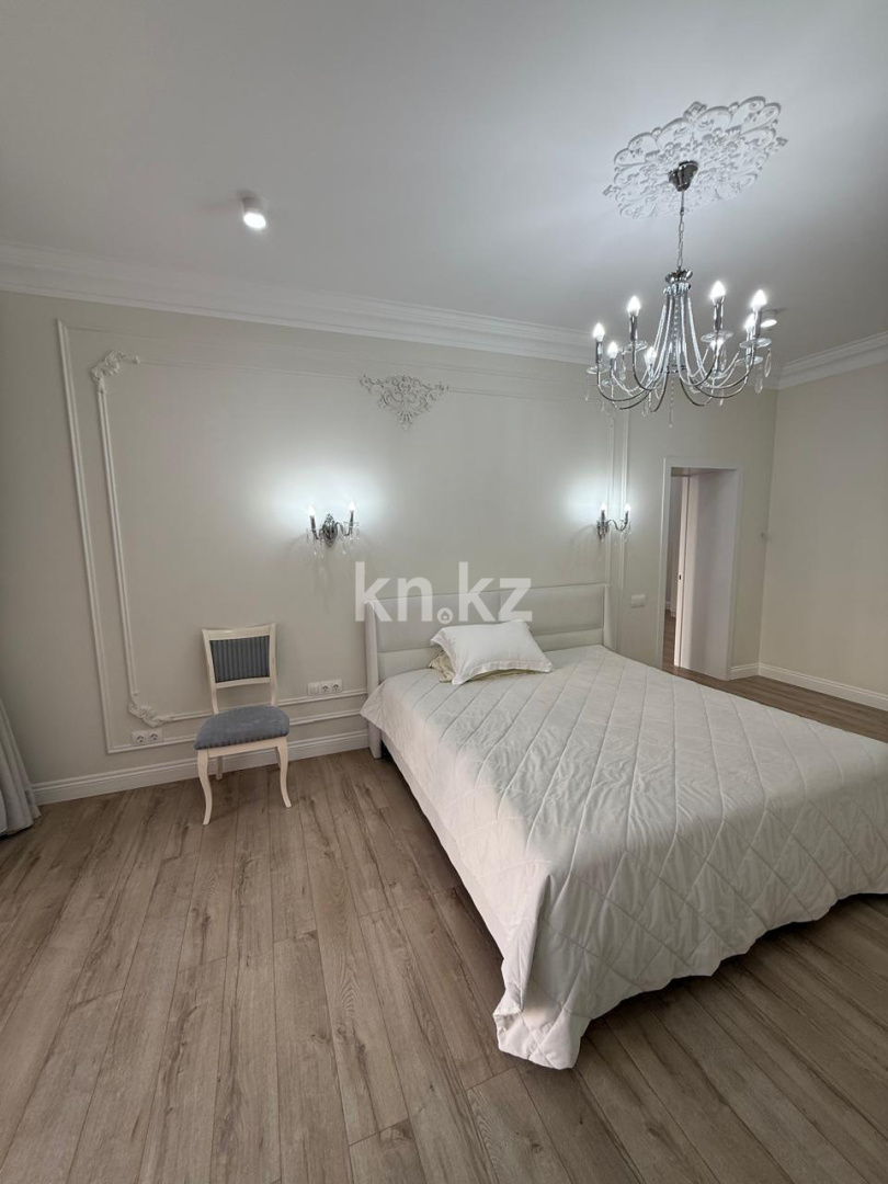 Продажа 4-комнатной квартиры, 140 м², ул. Бокейхана, дом  3б - Керей Жанибек Хандар в Астане - фото 32