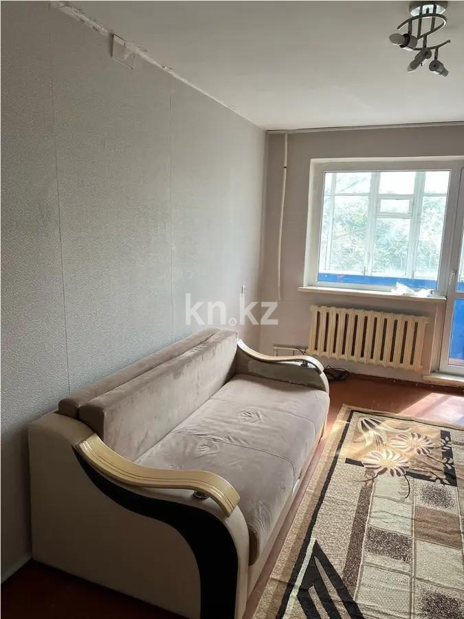 Продажа 1-комнатной квартиры, 30 м², ул. Дюсембекова, дом  43 - Продажа квартир без посредников в Караганде фото 1 из 6