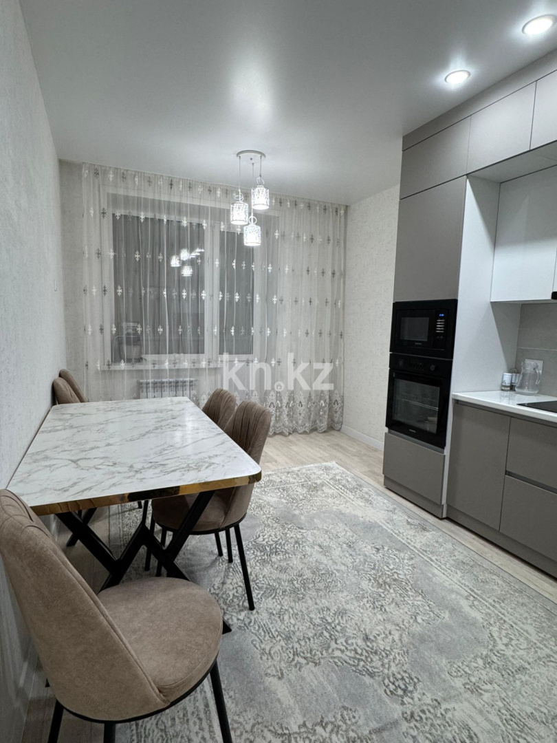 Продажа 2-комнатной квартиры, 73 м² в Караганде