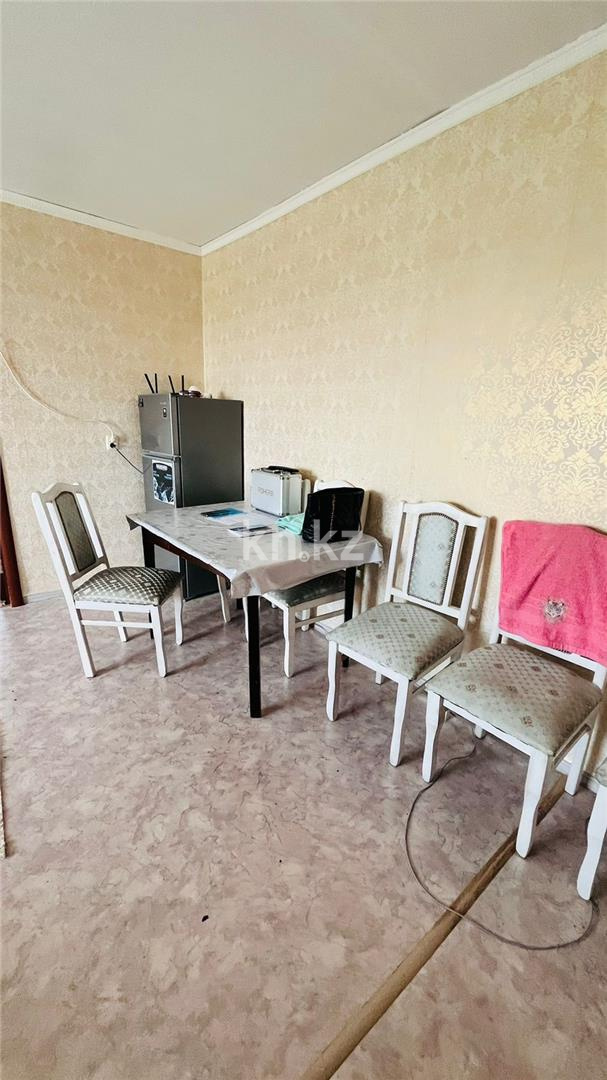 Продажа 4-комнатной квартиры, 63 м², мкр-н 14 - Продажа квартир в Караганде фото 4 из 19