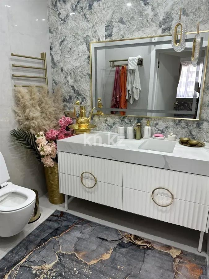 Продажа 4-комнатной квартиры, 124 м², ул. Сатпаева, дом  90/55 в Алматы - фото 5