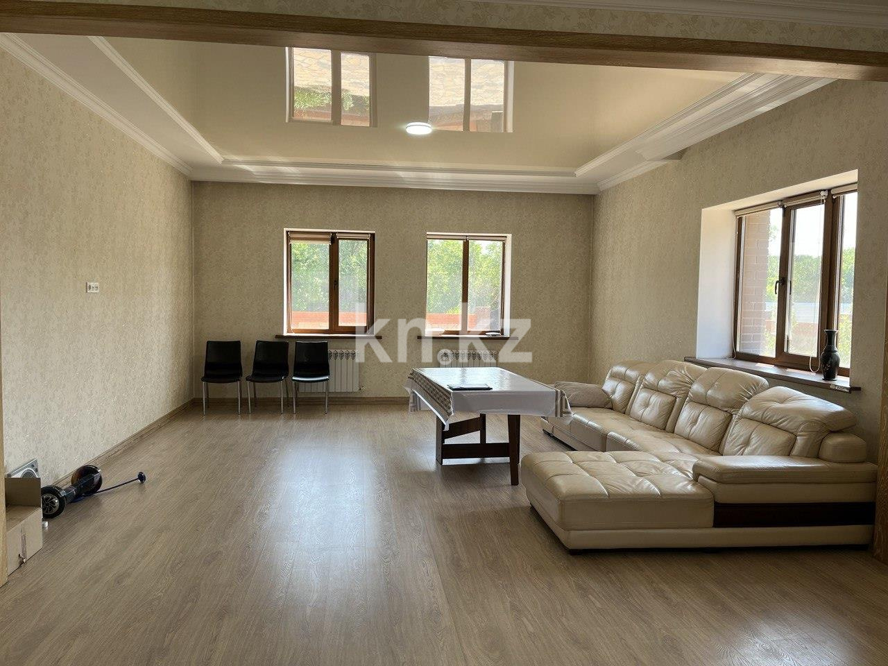 Продажа 8-комнатного дома, 478 м², ул. Жанибекова - Продажа домов, коттеджей в Караганде с фото фото 1 из 33