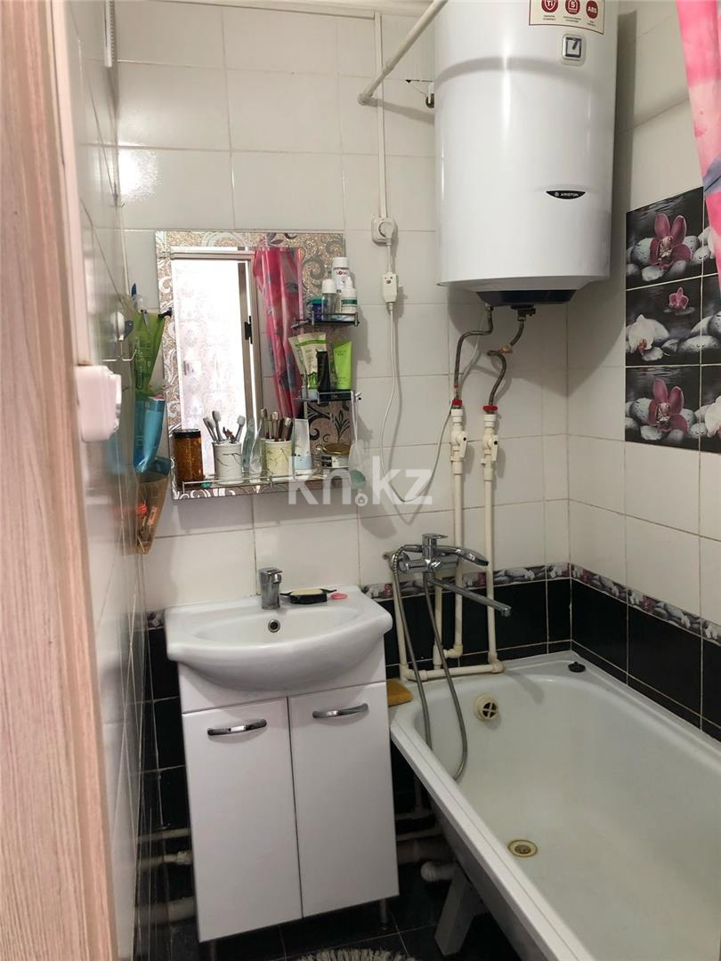 Продажа 4-комнатной квартиры, 62 м², мкр-н Восток-1, дом  13 в Караганде - фото 13