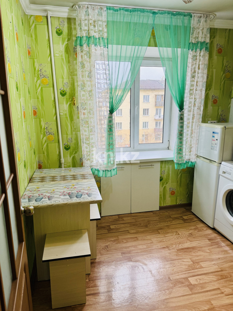 Аренда 1-комнатной квартиры посуточно, 30 м², пр. Назарбаева, дом  40 - Аренда квартир посуточно в Усть-Каменогорске фото 6 из 8